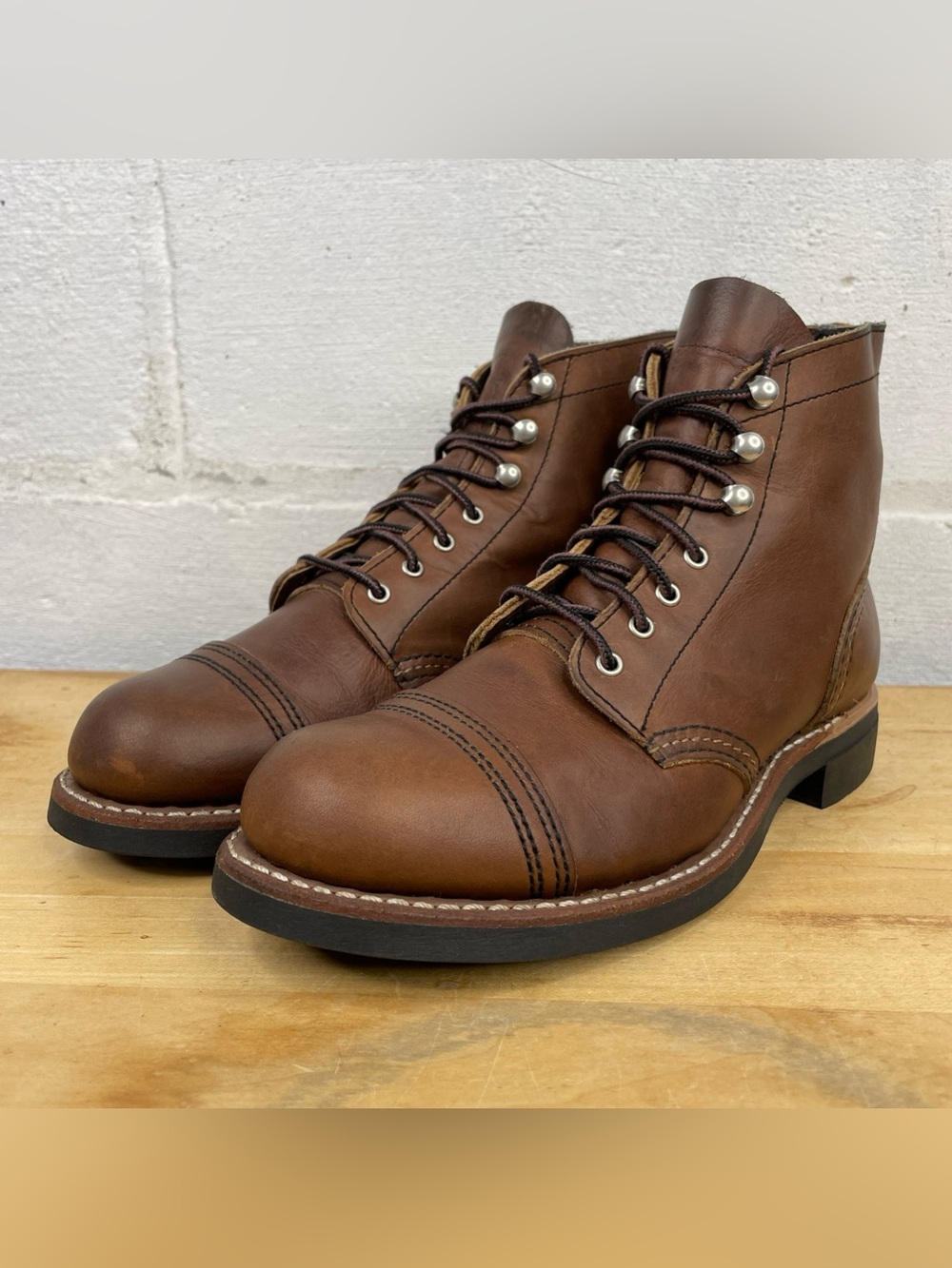 Red Wing Shoes Womens 6.5B Iron Ranger 2nds